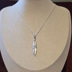 Vintage 925 Elegant Sterling Silver Feather Pendant Necklace